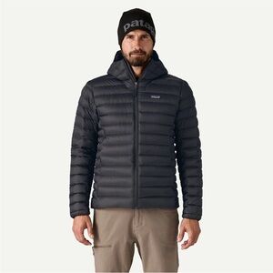PATAGONIAR DOWN SWEATER
Insulated Hoody Jacket Men's
Size: M
